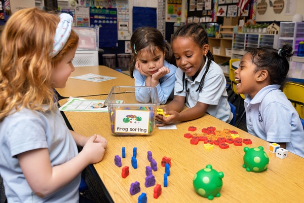 Pre-K students sorting